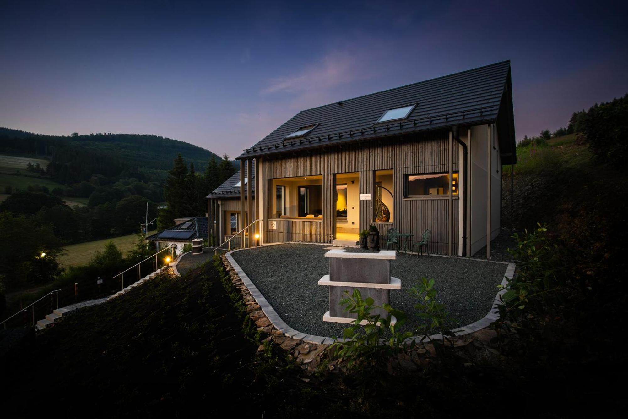 Sauerland Chalets - "Die Chalets Herzenssache" Winterberg Bagian luar foto